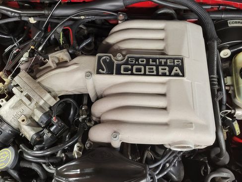 Used 1994 Ford Mustang GT RWD image 13