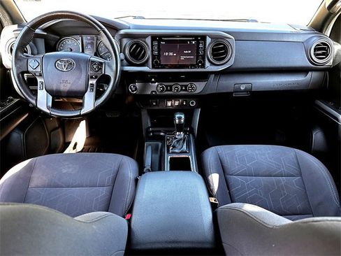 Used 2019 Toyota Tacoma TRD Sport image 24