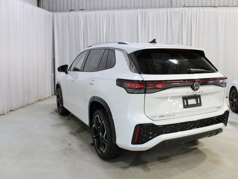 New 2026 Volkswagen Tiguan SEL R-Line image 25