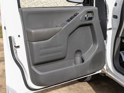 Used 2018 Nissan Frontier SV w/ Value Truck Package image 39