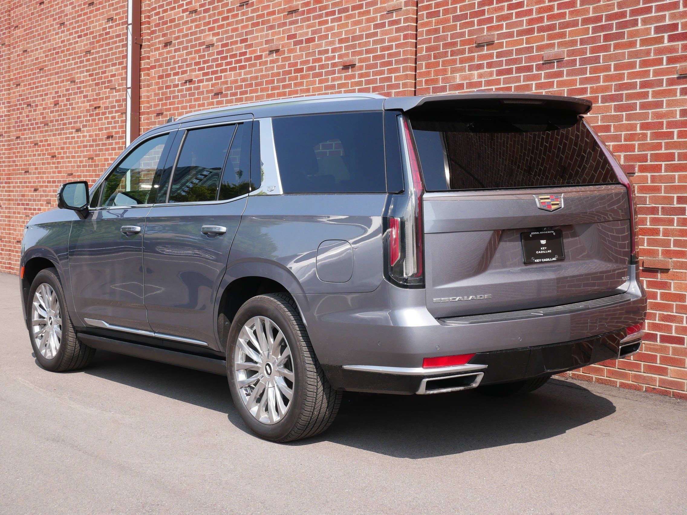 Used 2021 Cadillac Escalade Premium Luxury w/ Driver Assist Tech Package AWD/4WD image 3