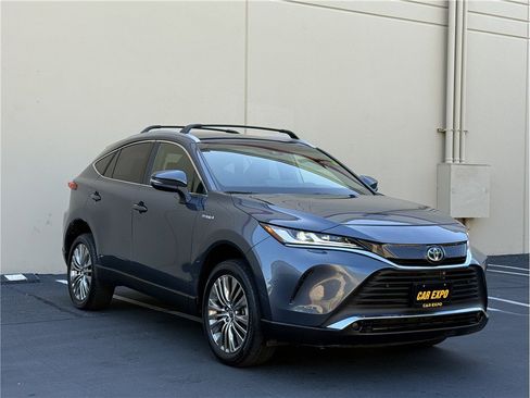 Used 2021 Toyota Venza XLE AWD/4WD image 2