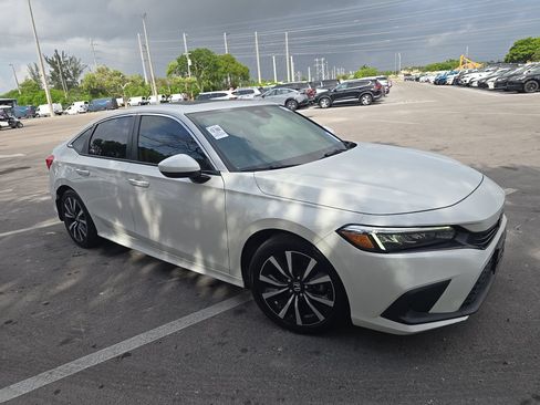 Used 2024 Honda Civic EX image 4