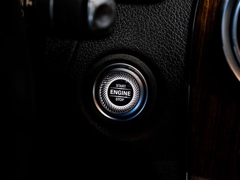 Used 2019 Mercedes-Benz C 300 Coupe w/ AMG Line image 21