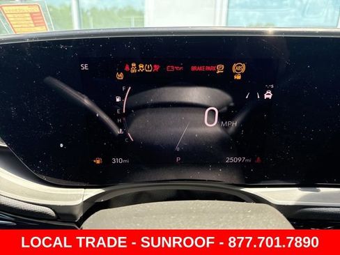 Used 2024 Buick Envista Sport Touring w/ Experience Buick Package FWD image 5