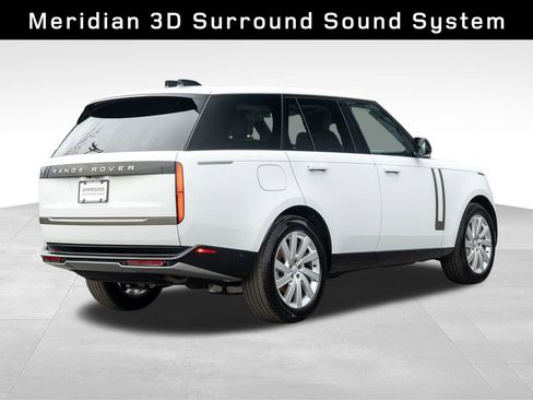 Used 2025 Land Rover Range Rover SE image 4