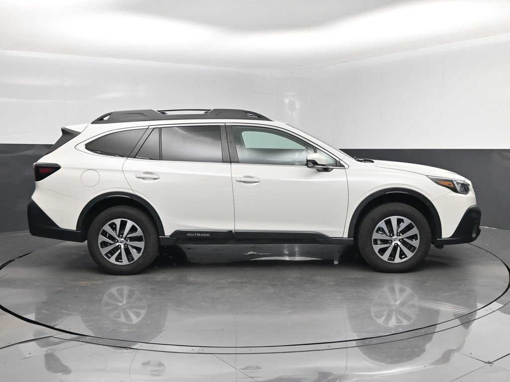 Used 2022 Subaru Outback Premium w/ Popular Package #1 AWD/4WD image 2
