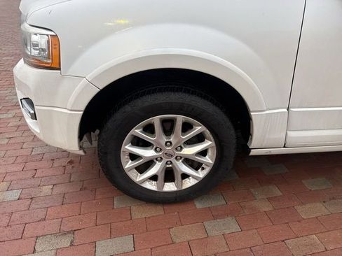 Used 2017 Ford Expedition Limited w/ Equipment Group 301A image 2