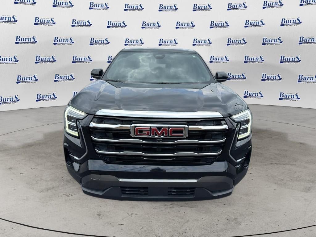 Used 2026 GMC Terrain Elevation FWD image 2