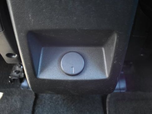 Used 2017 Chevrolet Equinox LS FWD image 32