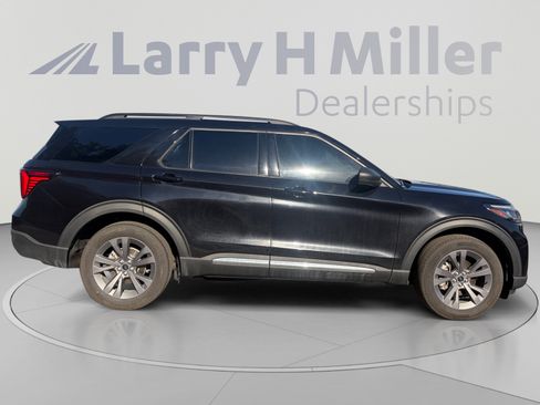 Used 2025 Ford Explorer Active w/ Active Comfort Package AWD/4WD image 6