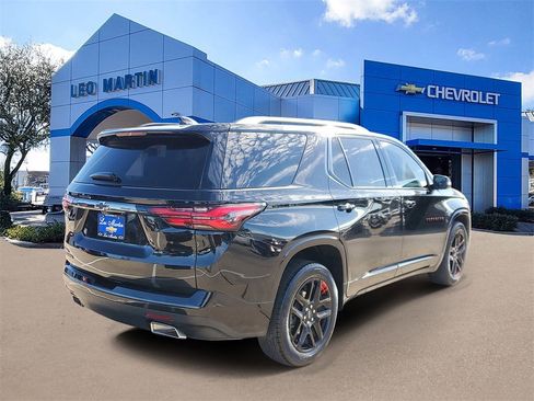 Used 2023 Chevrolet Traverse Premier w/ Redline Edition image 3