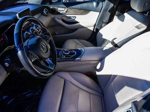 Used 2018 Mercedes-Benz C 300 Sedan image 21