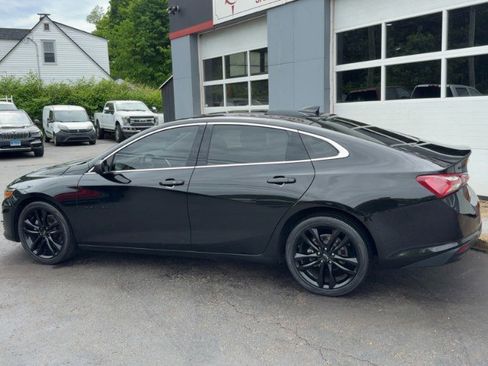 Used 2021 Chevrolet Malibu LT w/ Midnight Edition FWD image 7