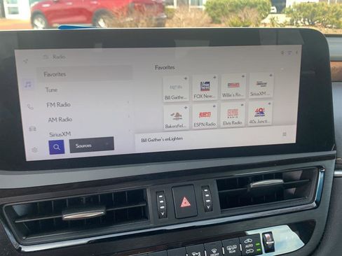 Used 2024 Lexus ES 350 w/ Premium Package image 8