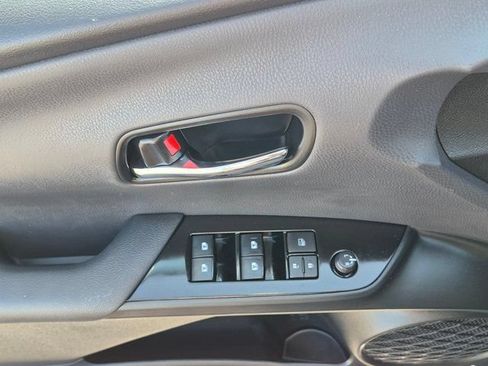 Used 2018 Toyota Prius Prime Premium w/ Carpet Mat Package FWD image 17