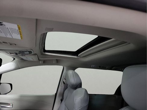 Certified 2024 Toyota Sienna XLE image 13