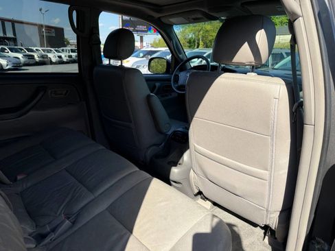 Used 2005 Toyota Sequoia SR5 AWD/4WD image 38