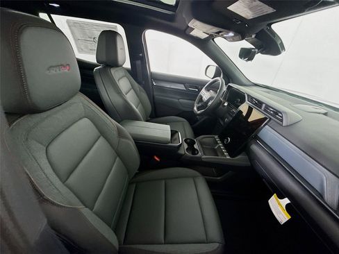 New 2026 GMC Terrain AT4 w/ Convenience Package III AWD/4WD image 22