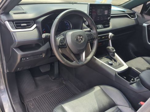 Used 2022 Toyota RAV4 XSE AWD/4WD image 10