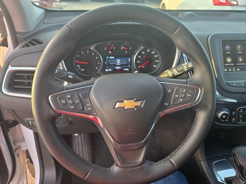Used 2024 Chevrolet Equinox LT image 10
