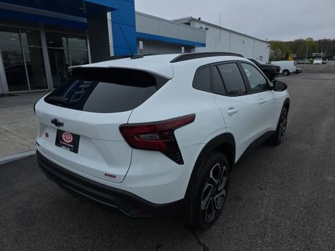 New 2026 Chevrolet Trax RS w/ Driver Confidence Package image 7