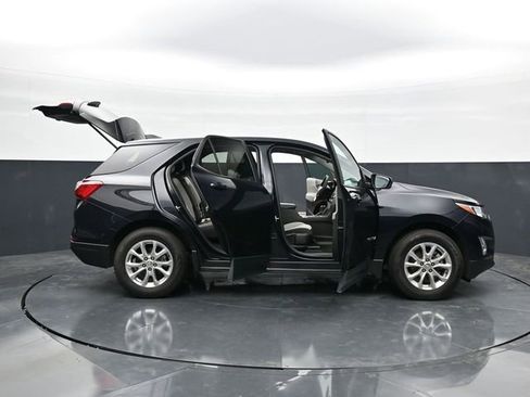 Used 2021 Chevrolet Equinox LS w/ LS Convenience Package FWD image 44