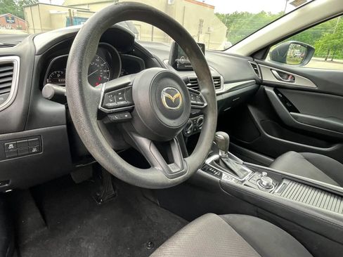 Used 2017 MAZDA MAZDA3 Sport FWD image 9