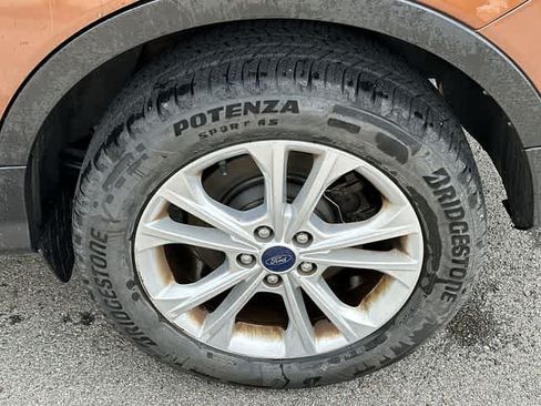 Used 2017 Ford Escape SE AWD/4WD image 5