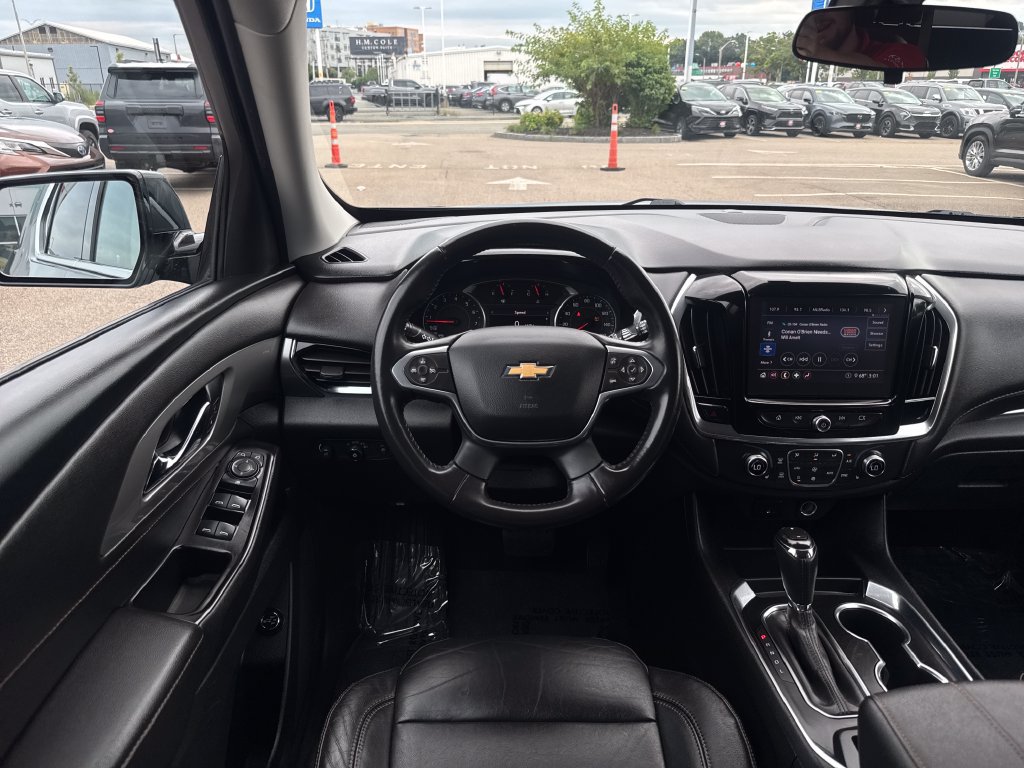 Used 2020 Chevrolet Traverse LT AWD/4WD image 13
