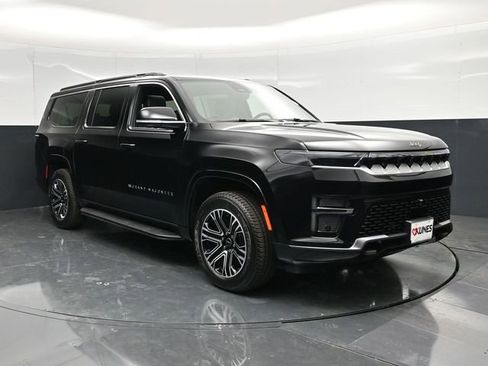 New 2026 Jeep Grand Wagoneer L 4WD image 1
