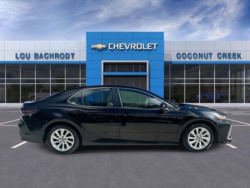 Used 2024 Toyota Camry LE FWD image 9