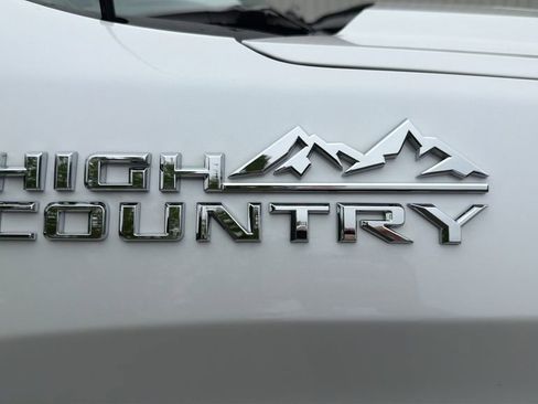 Certified 2023 Chevrolet Silverado 1500 High Country w/ High Country Premium Package AWD/4WD image 22