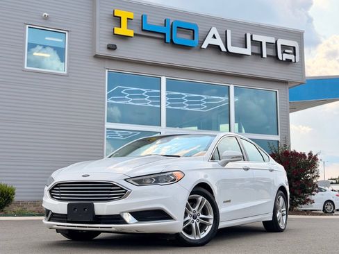 Used 2018 Ford Fusion SE w/ Equipment Group 602A FWD image 1