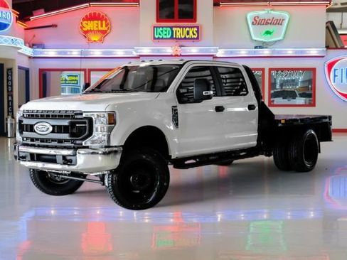 Used 2022 Ford F350 XL w/ Power Equipment Group AWD/4WD image 2