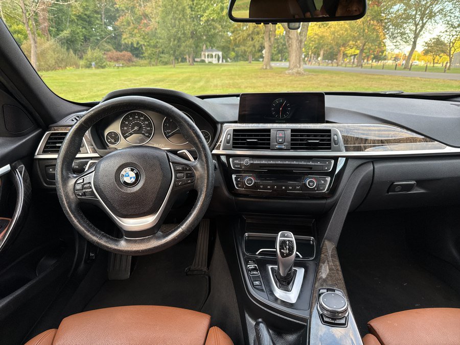 Used 2017 BMW 330i xDrive Sedan AWD/4WD image 23