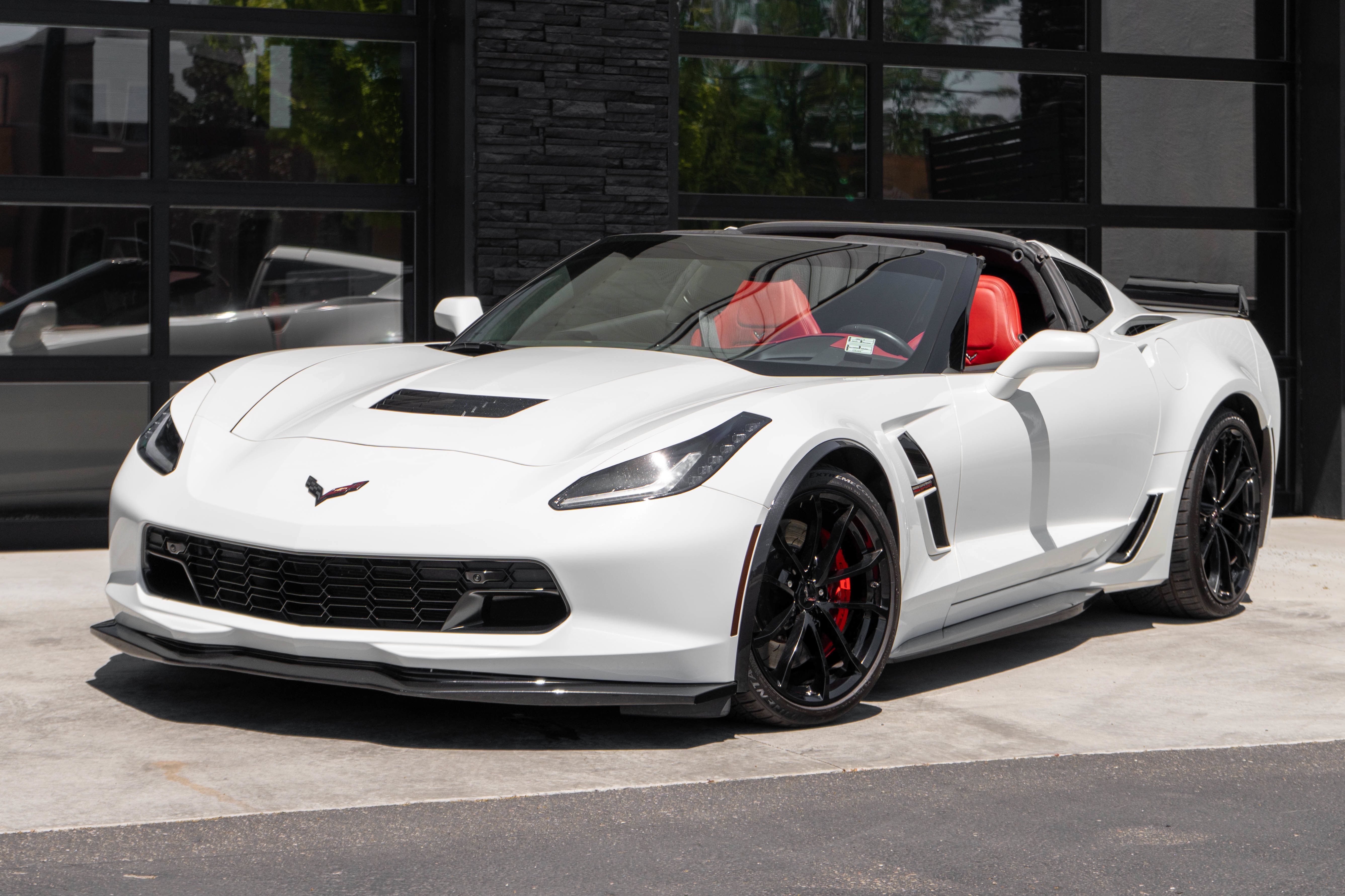 Used 2019 Chevrolet Corvette Grand Sport RWD image 4