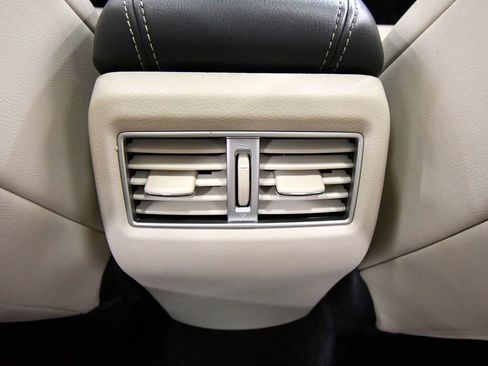 Used 2017 Nissan Maxima 3.5 SL image 18