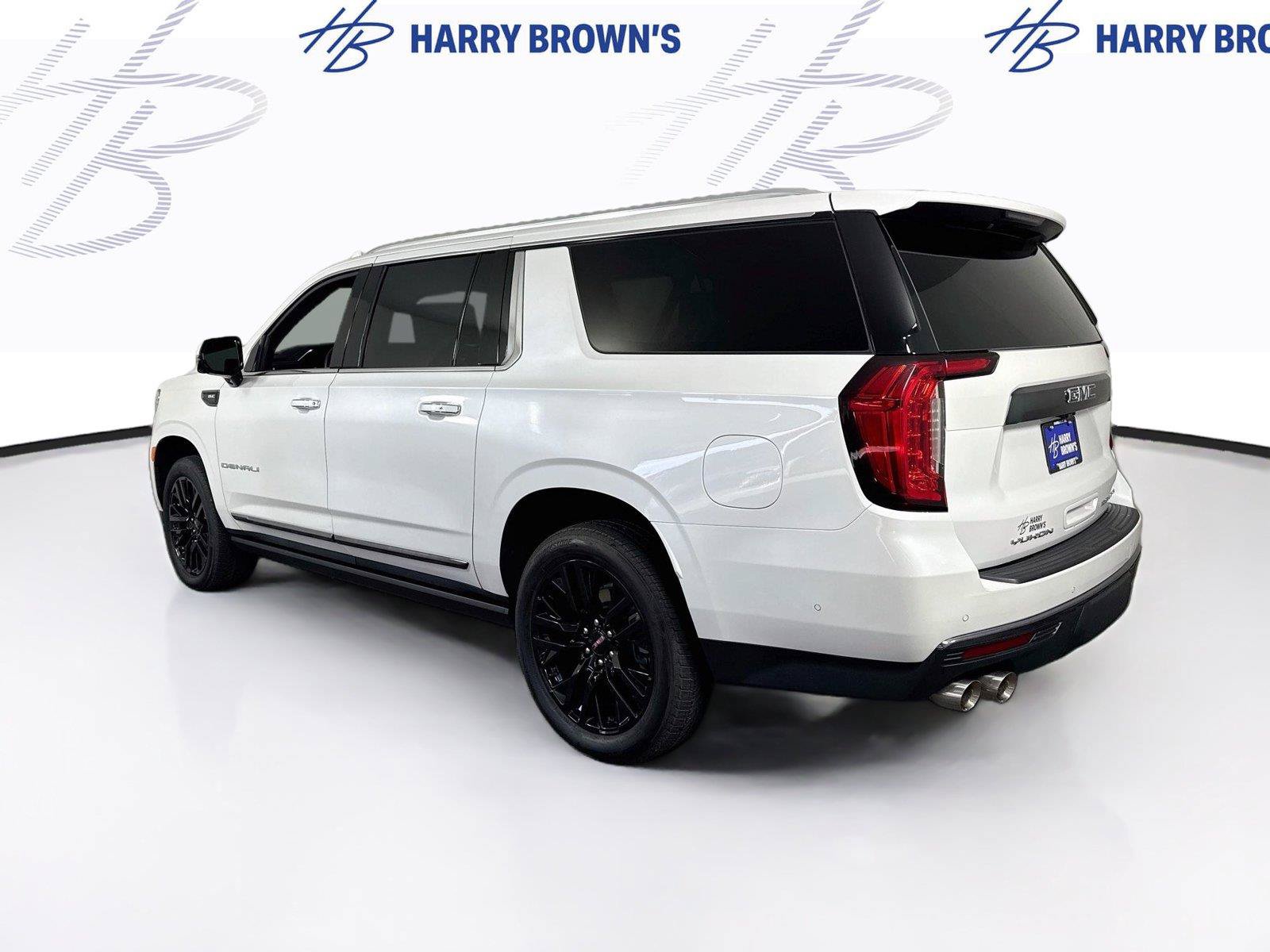 Used 2024 GMC Yukon XL Denali Ultimate AWD/4WD image 33