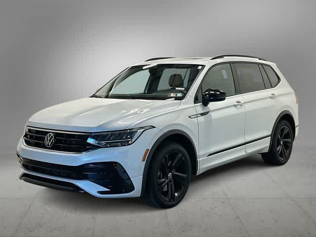 Used 2023 Volkswagen Tiguan SE R-Line FWD image 1