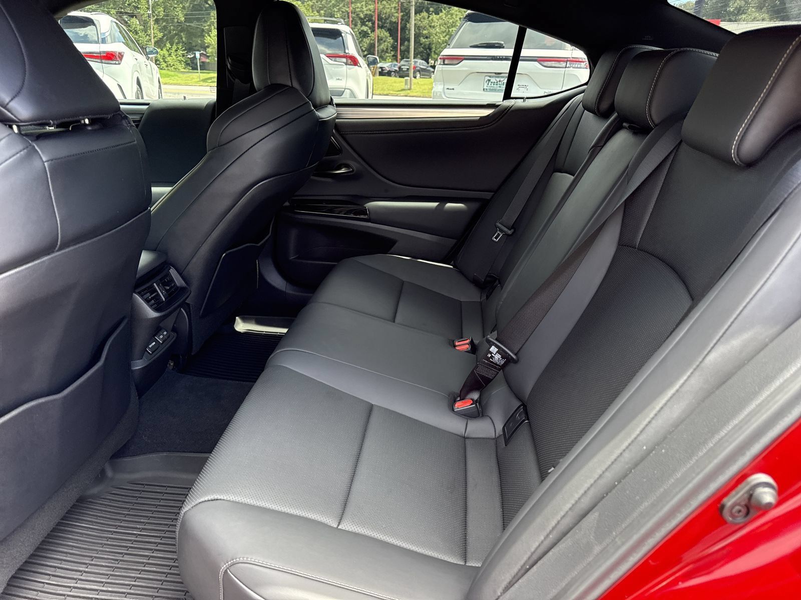 Used 2024 Lexus ES 350 F Sport FWD image 10