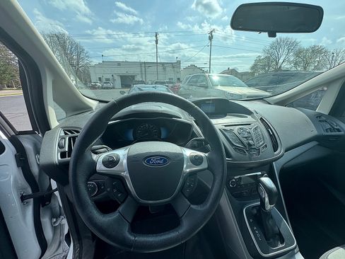 Used 2014 Ford C-MAX SE w/ Winter Package FWD image 6