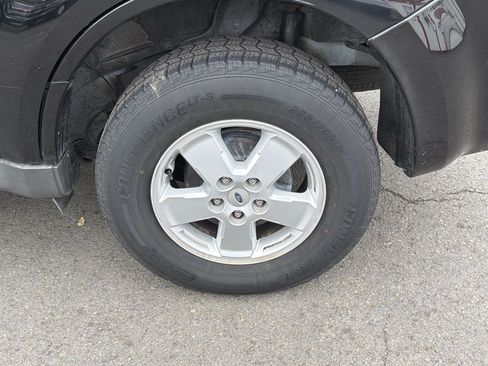 Used 2010 Ford Escape XLT FWD image 24