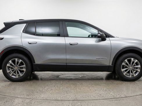 Used 2025 Chevrolet Equinox LT image 11