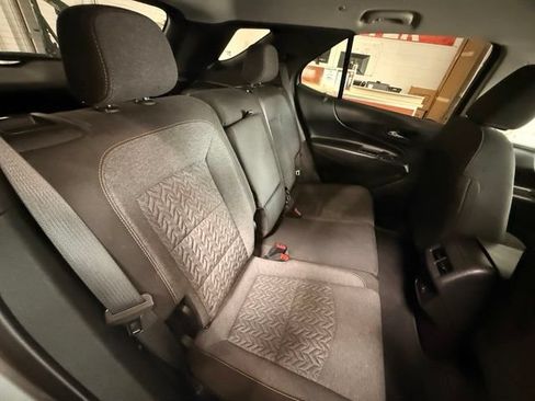 Used 2024 Chevrolet Equinox LT FWD image 23