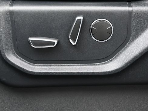Used 2019 Ford F250 Lariat w/ Lariat Value Package image 10