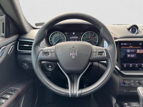 Used 2022 Maserati Ghibli Modena Q4 image 16