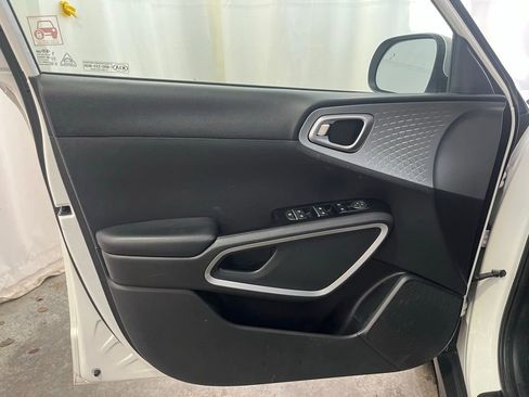 Used 2020 Kia Soul X-Line image 9