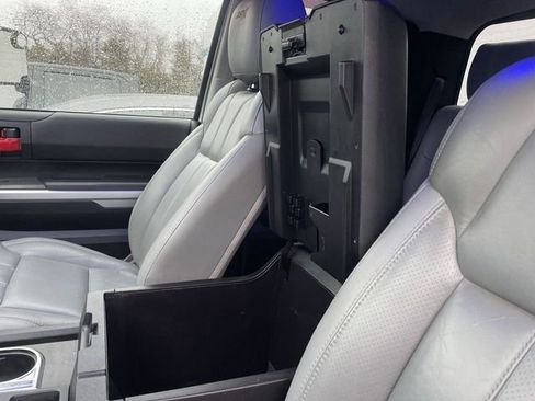 Used 2015 Toyota Tundra SR5 w/ SR5 Upgrade Package image 21