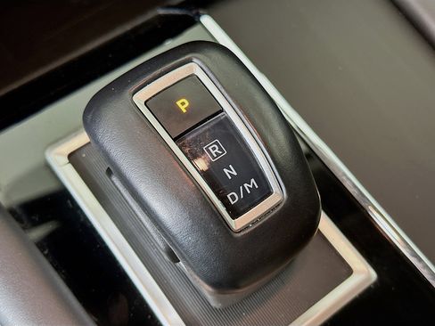 Used 2024 Mitsubishi Outlander SE Black Edition image 24